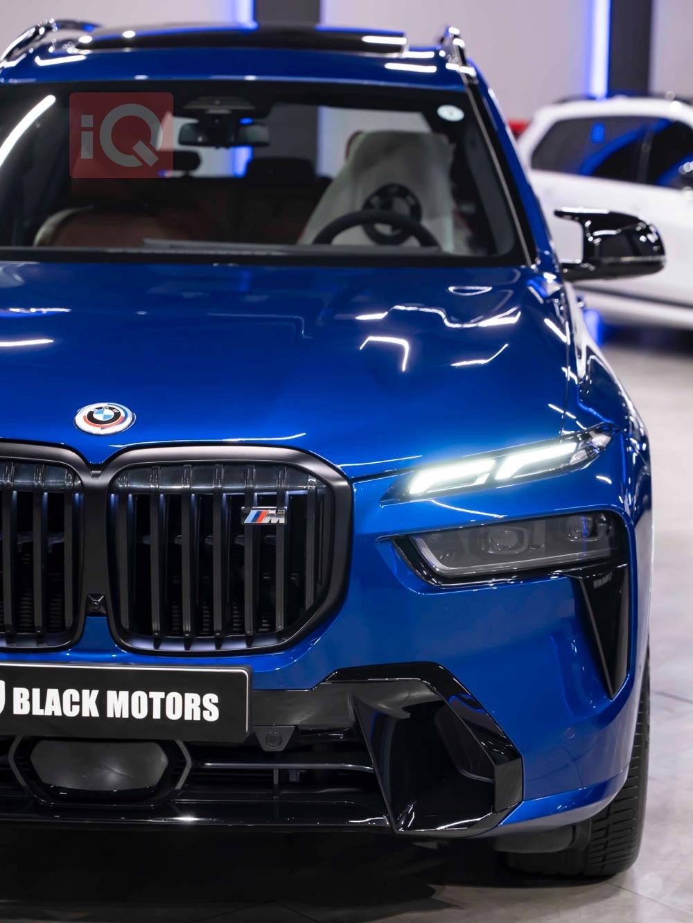 بی ئێم دەبڵیو X7